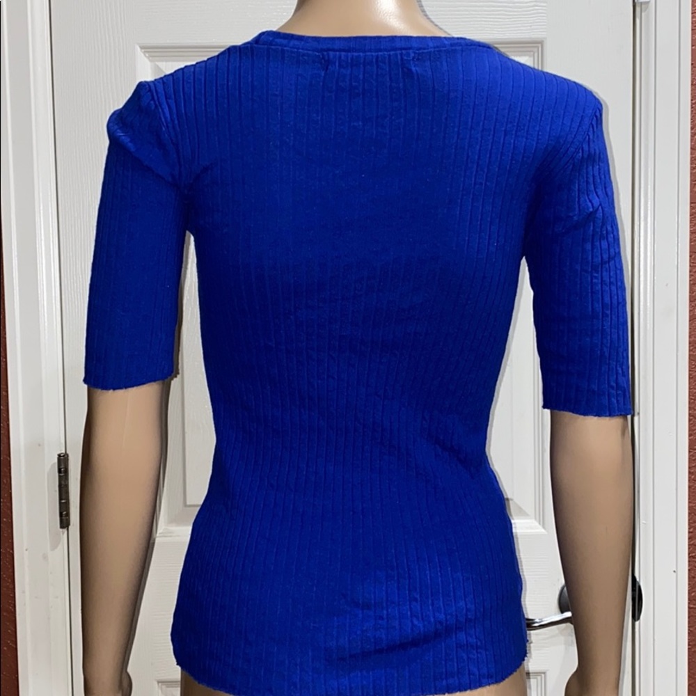 ❤️Simple Blue Round Neck Top - Picture 3 of 4